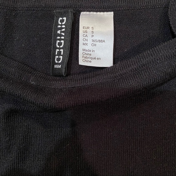 H&M Shoulder Tie-Strap Black Sweater - Picture 4 of 4